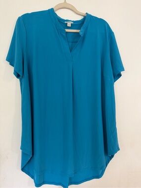 Women’s Teal Split-Neck Short Sleeve Top